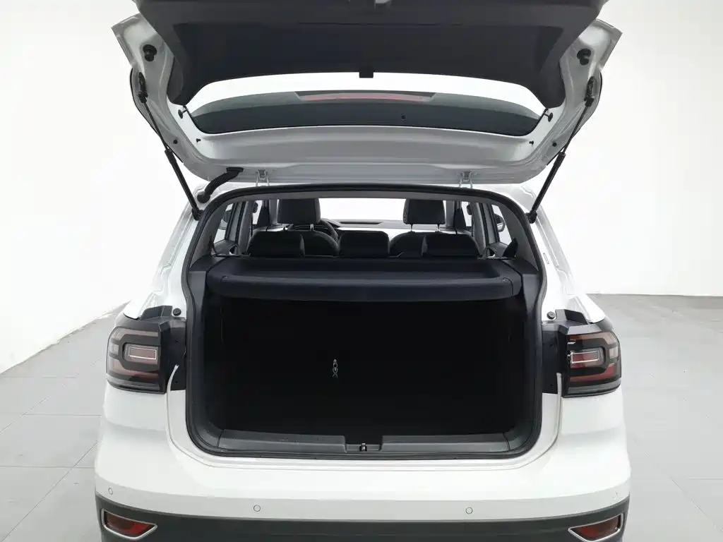Volkswagen Tacqua 2024 2021 200TSI DSG Joy Smart Connect Edition