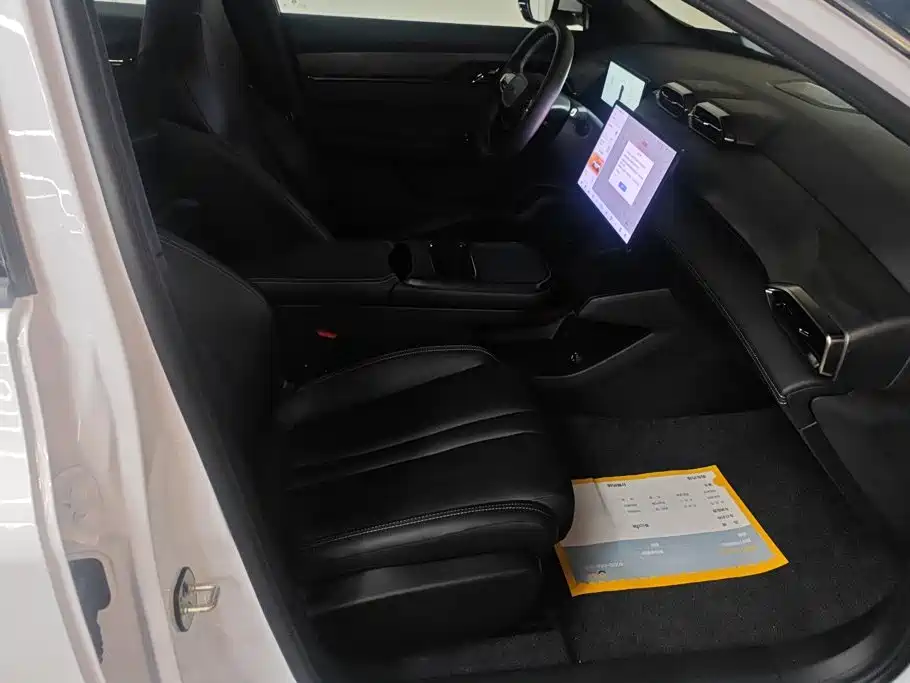 Dongfeng Aeolus Dongfeng Fengshen L7 2026 2025 Model 518 Comfort Champion Edition
