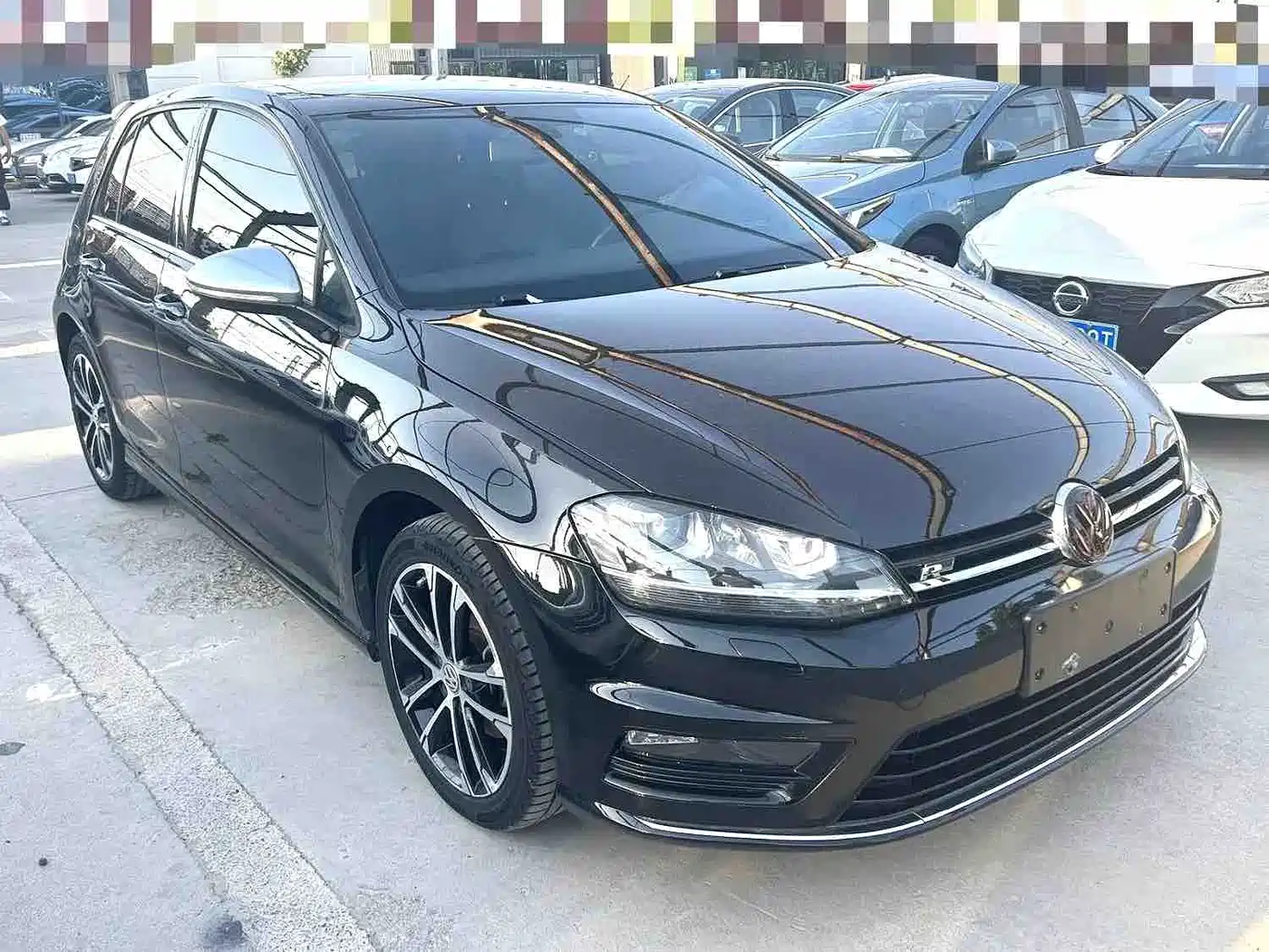 Photo 3 - Volkswagen Golf