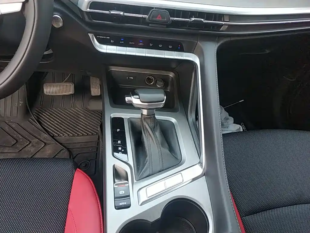 Changan CS35 PLUS 2024 2023 Enjoyment Edition 1.4T DCT Luxury