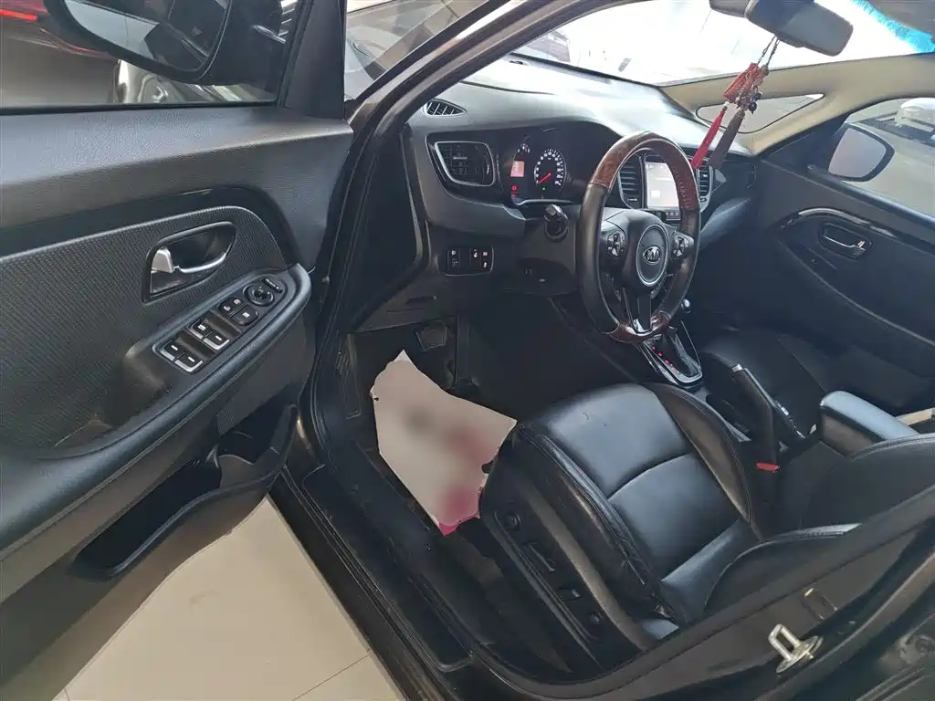 Kia Carens 2013 2.0L 7-Seat Auto Luxury China IV фото 13