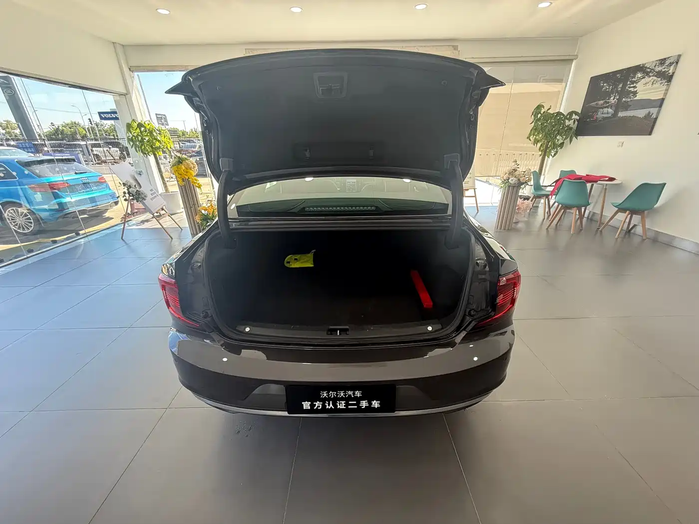 Volvo S90 2024 2024 B5 Momentum Luxury Edition