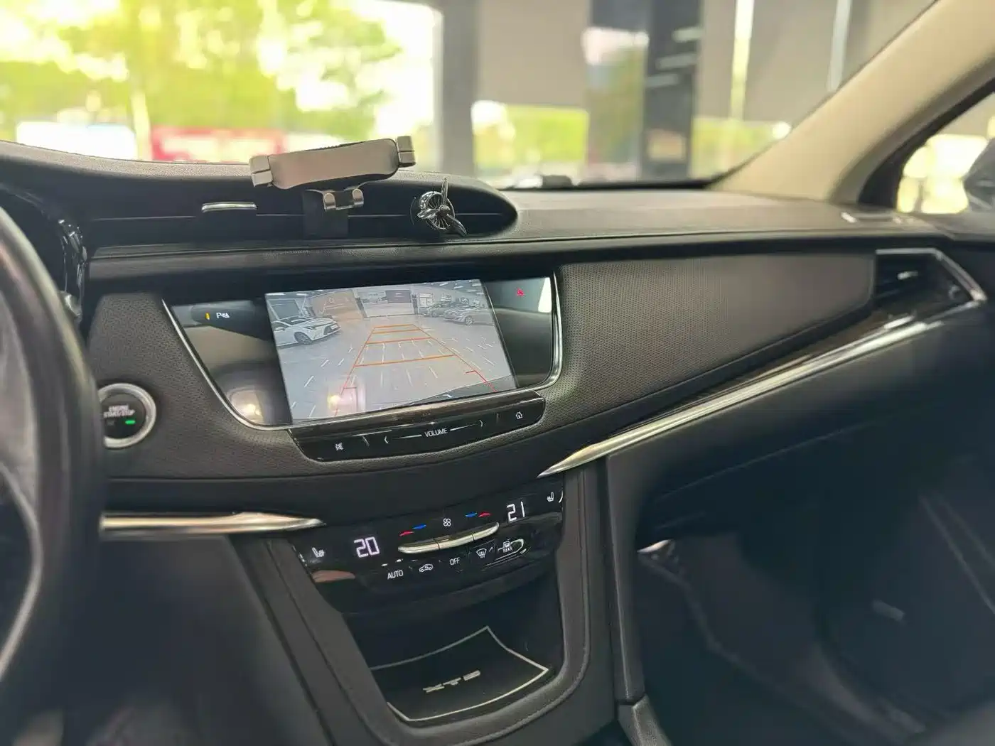 Cadillac XT5 2017 2016 25T Luxury Model