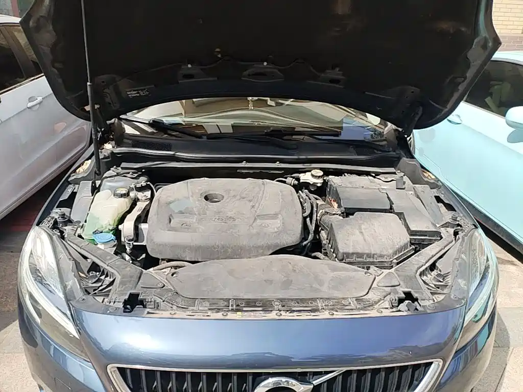 Фото 20 - Volvo V40