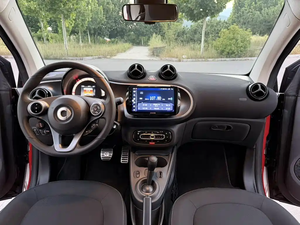 Фото 21 - smart fortwo