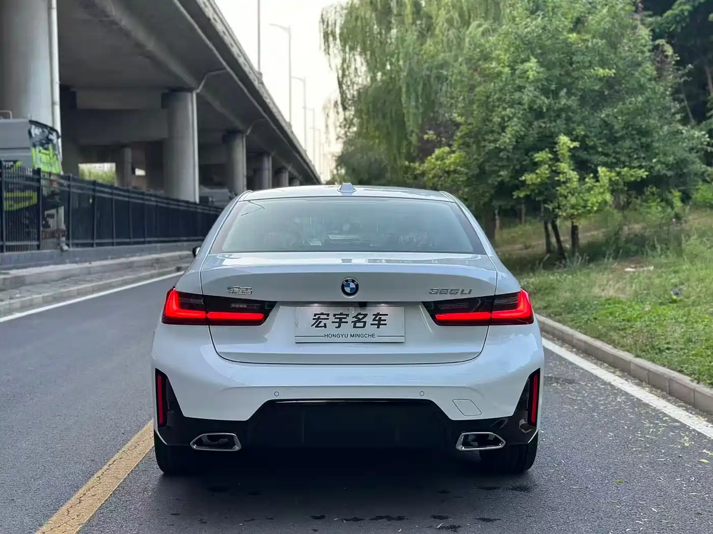 BMW 3-SERIES