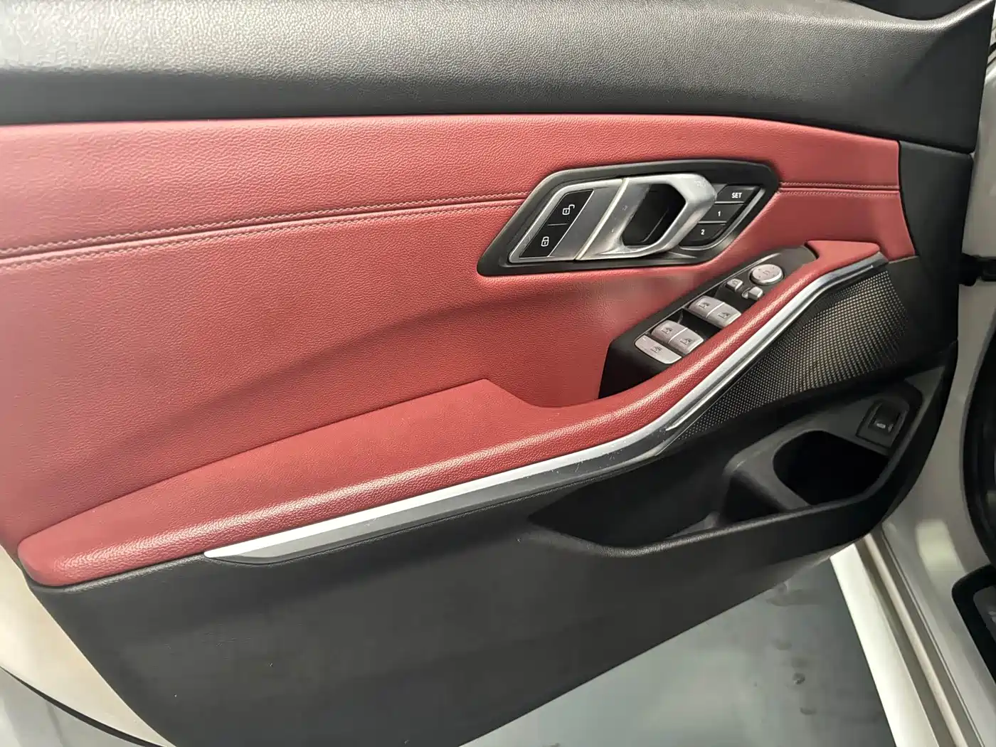 Photo 4 - BMW 3 Series