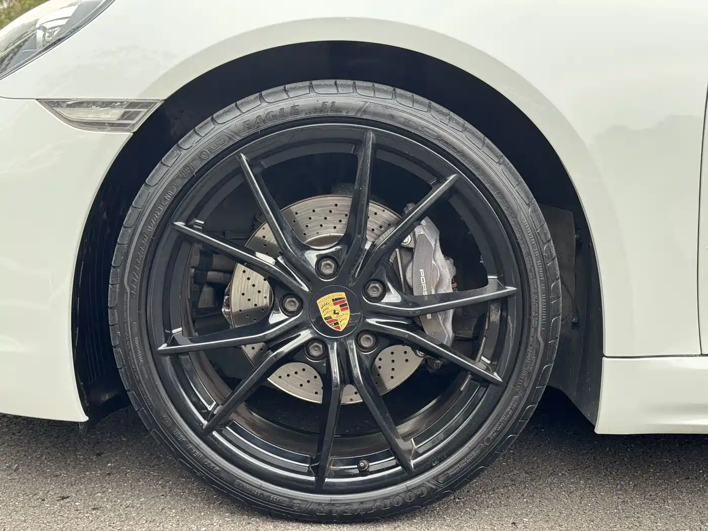 Porsche 718 2018 Cayman 2.0T фото 15