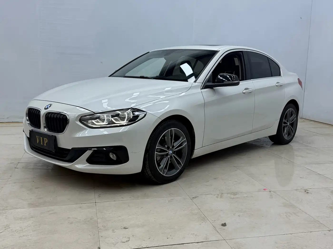 BMW 1 Series 2018 118i Sport Edition