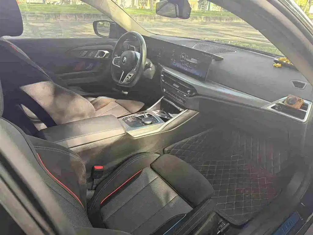 BMW 2 Series (Import) 2025 2025 225i M Sport Shadowline Package