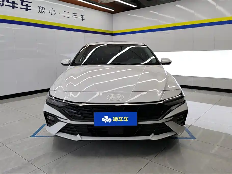 MODERN ELANTRA