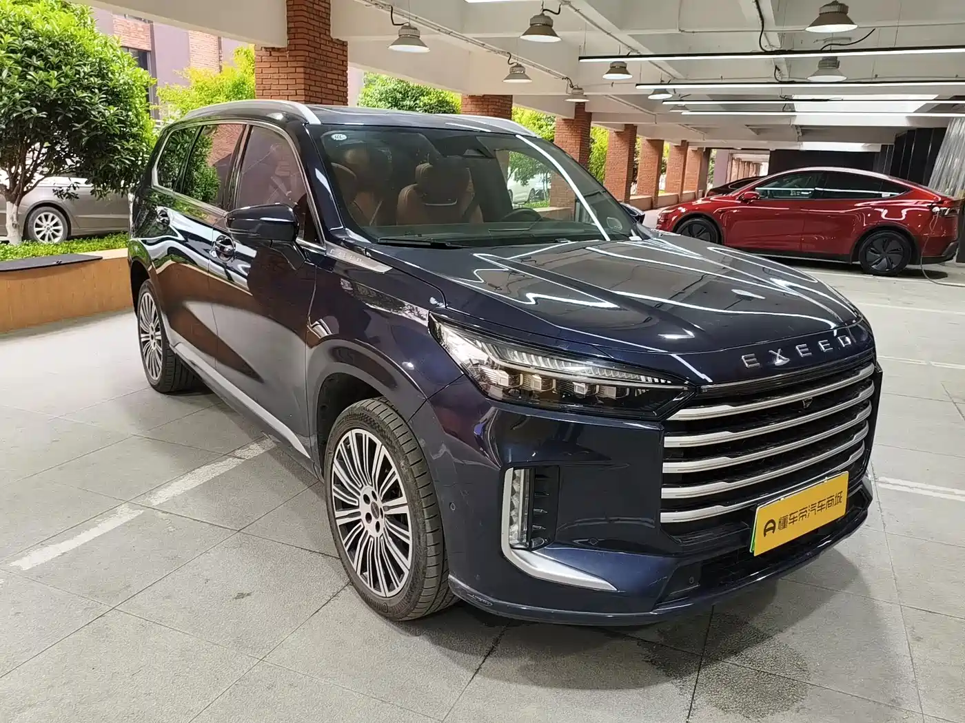 Exeed Landmark C-DM 2025 2025 180 Ultra Long Range Max AWD 6-Seater