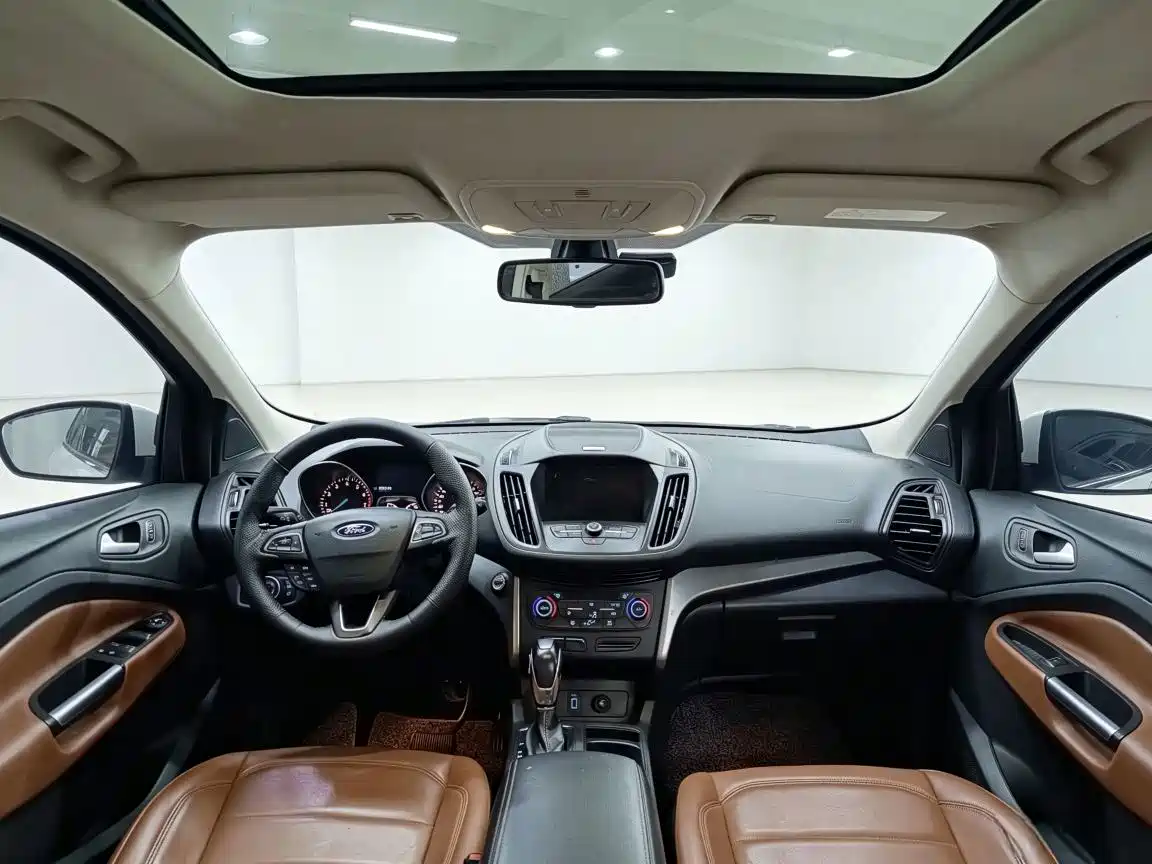 Photo 5 - Ford Kuga