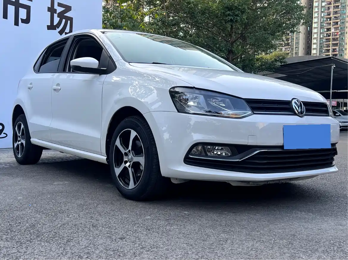 Volkswagen Polo 2016 1.6L Automatic Comfort фото 3