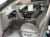 Фото 9 - Volkswagen Touareg