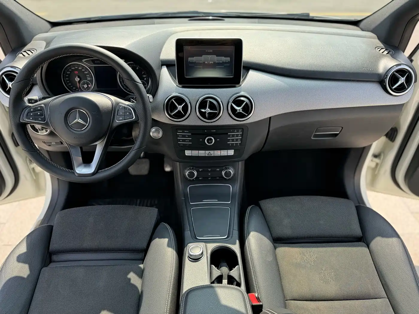 Mercedes-Benz B-Class 2015 B 200 Dynamic фото 5
