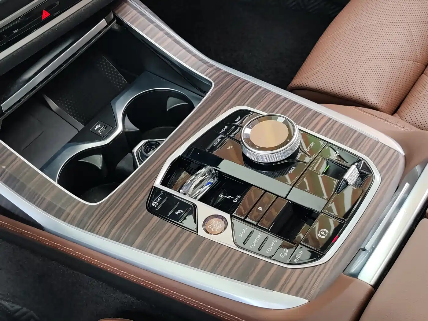 BMW X7 2024 xDrive40i Leading Luxury Package фото 18