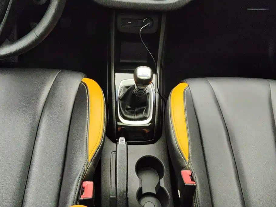 Baojun 310 2017 2017 1.5L Manual Luxury