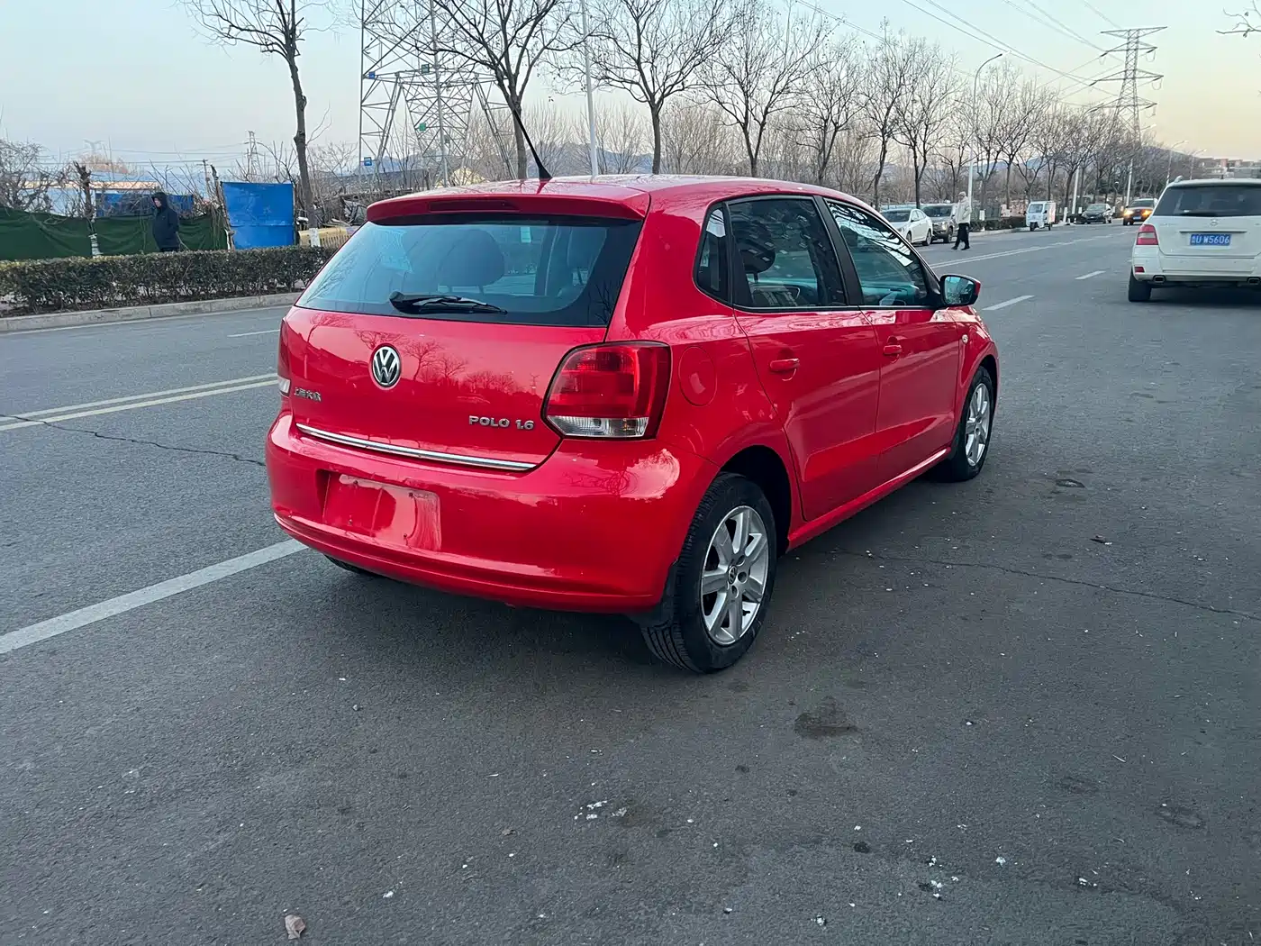 Volkswagen Polo 2011 1.6L Automatic Style Edition фото 5
