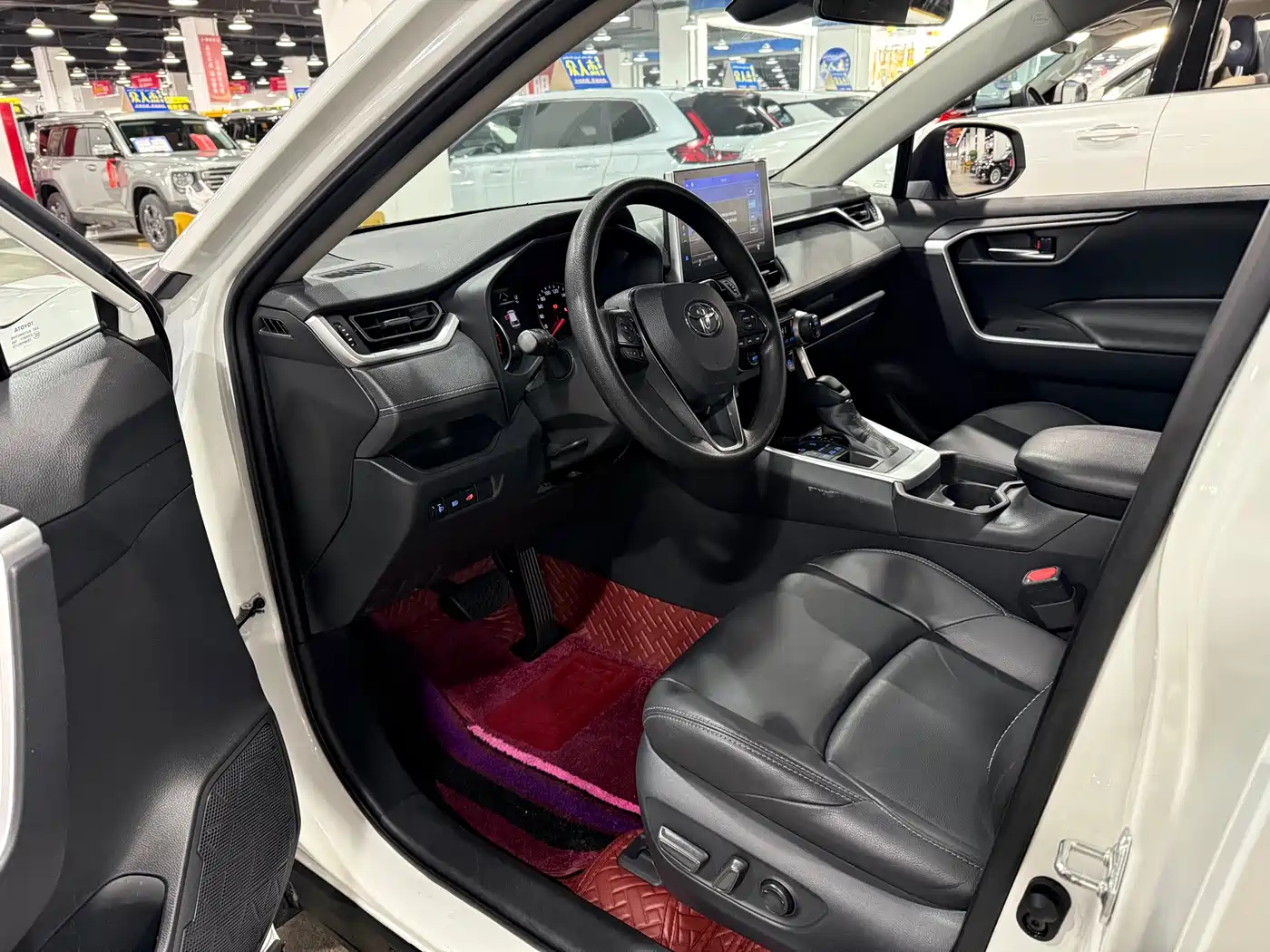 Toyota Wildlander 2021 2.0L CVT 4WD Luxury Edition фото 7