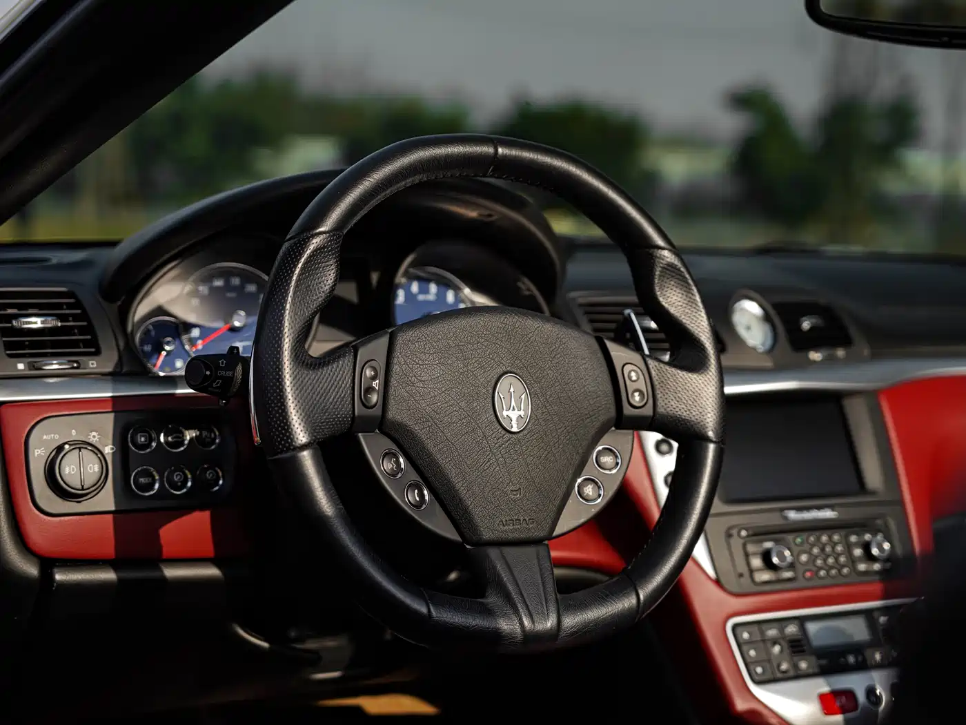 Maserati GranCabrio 2012 4.7L Sport фото 26