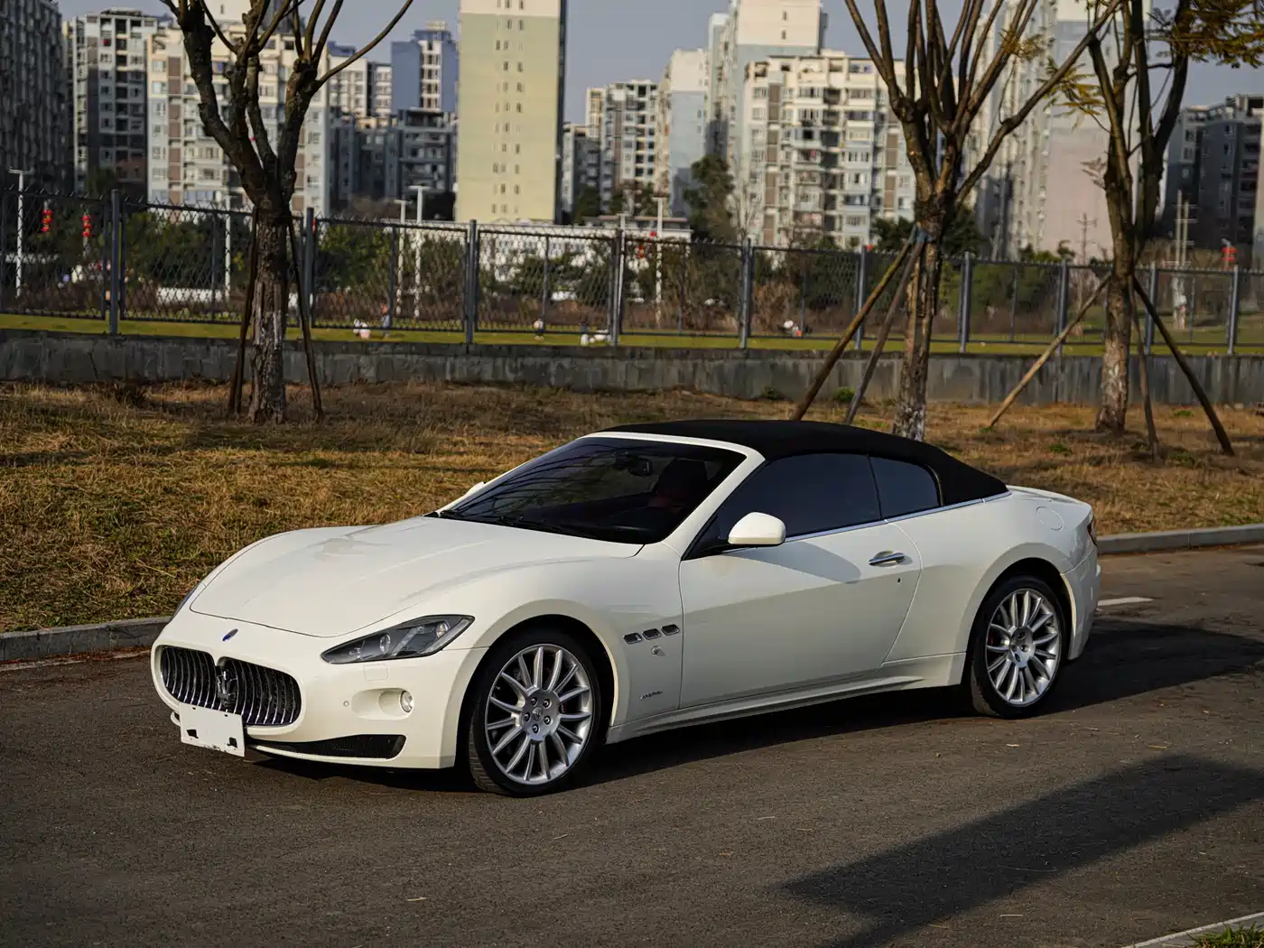 Maserati GranCabrio 2012 4.7L Sport фото 29