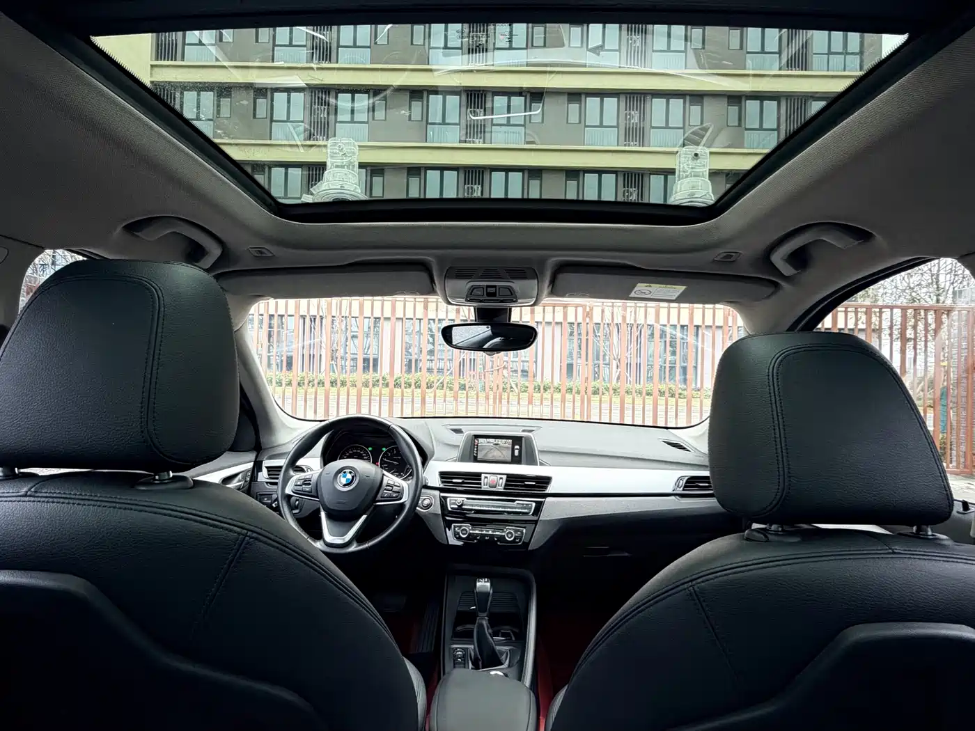 BMW X1 2016 sDrive18Li Premium Model фото 6