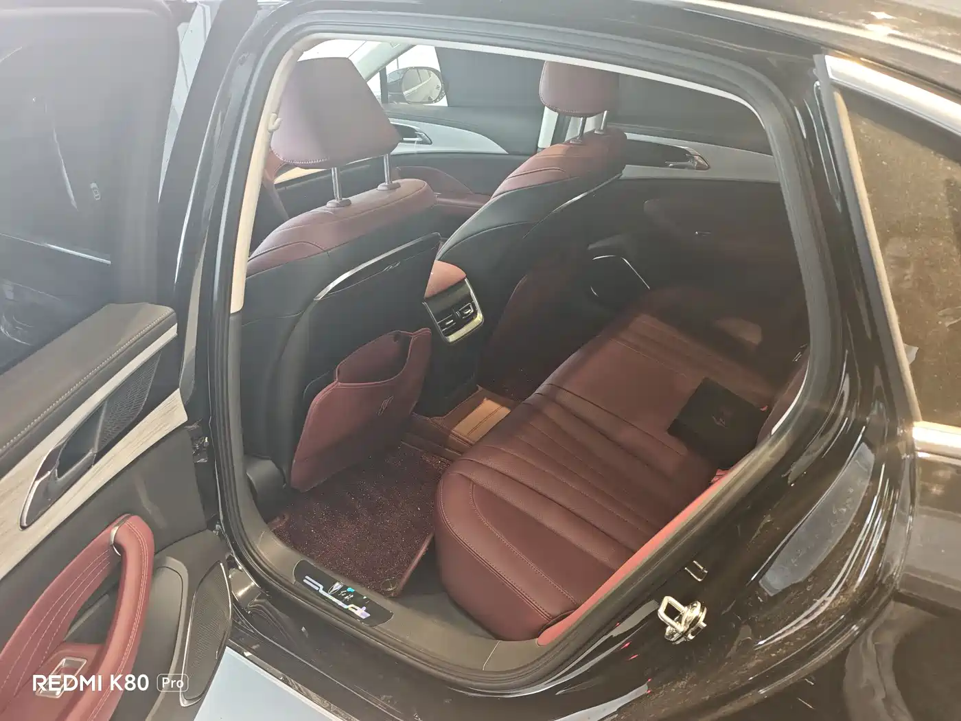 Hongqi H5 2025 1.5T DCT Flag Rhythm 500,000 Units Memorial Edition фото 10