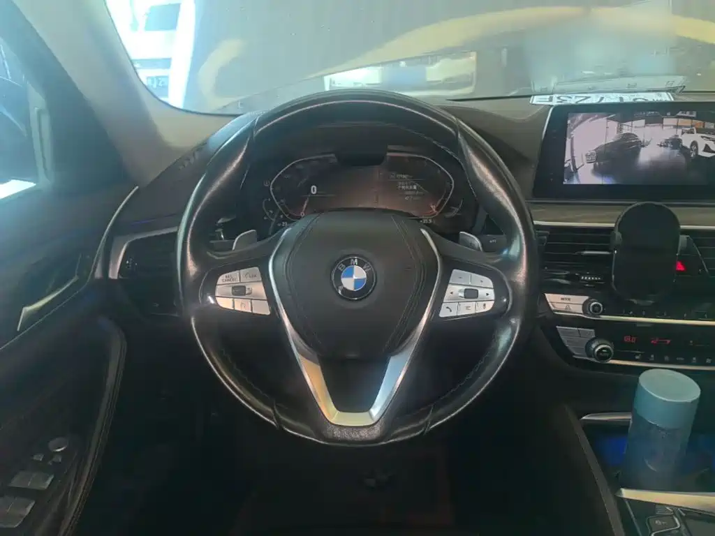 Photo 11 - BMW 5 Series