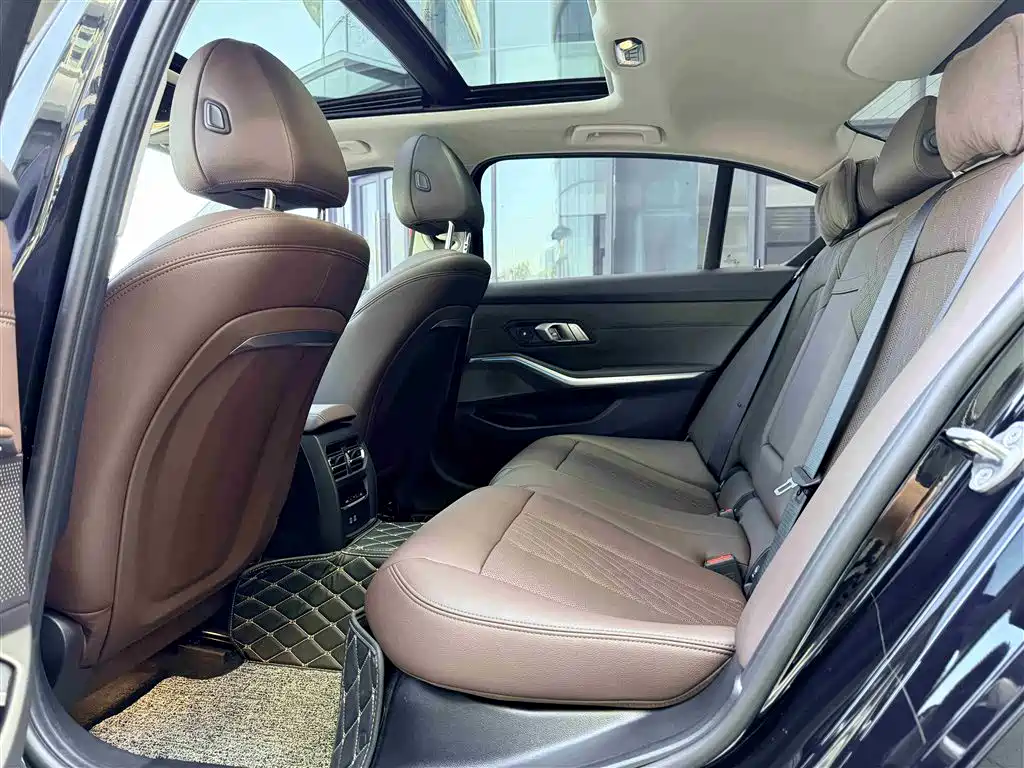 BMW 3 Series 2024 325Li M Sport Package фото 5