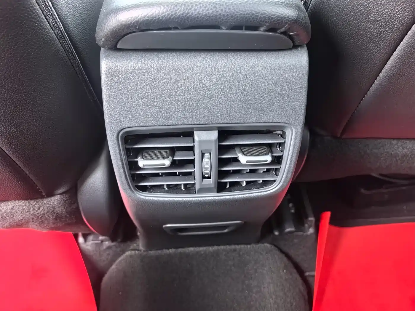 Toyota Frontlander 2022 2.0L CVT Leading Edition фото 12