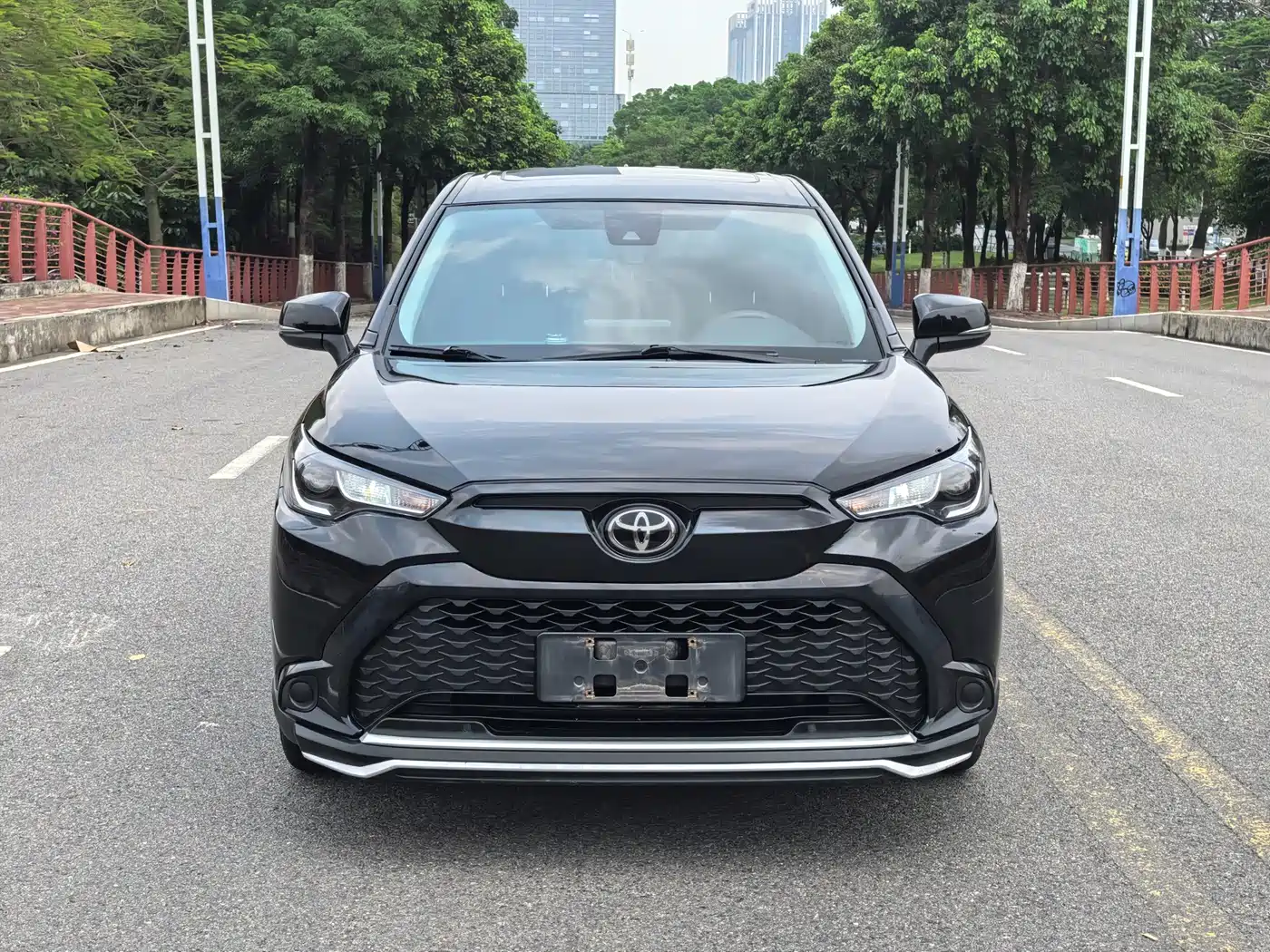Toyota Frontlander 2022 2.0L CVT Leading Edition фото 2