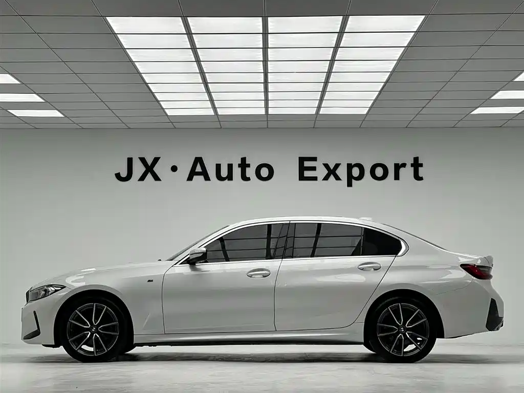 BMW 3 Series 2023 320Li M Sport Package фото 12