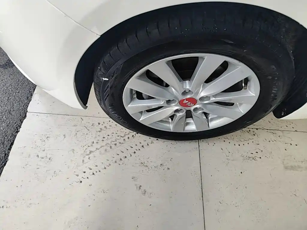 Фото 23 - Kia K3