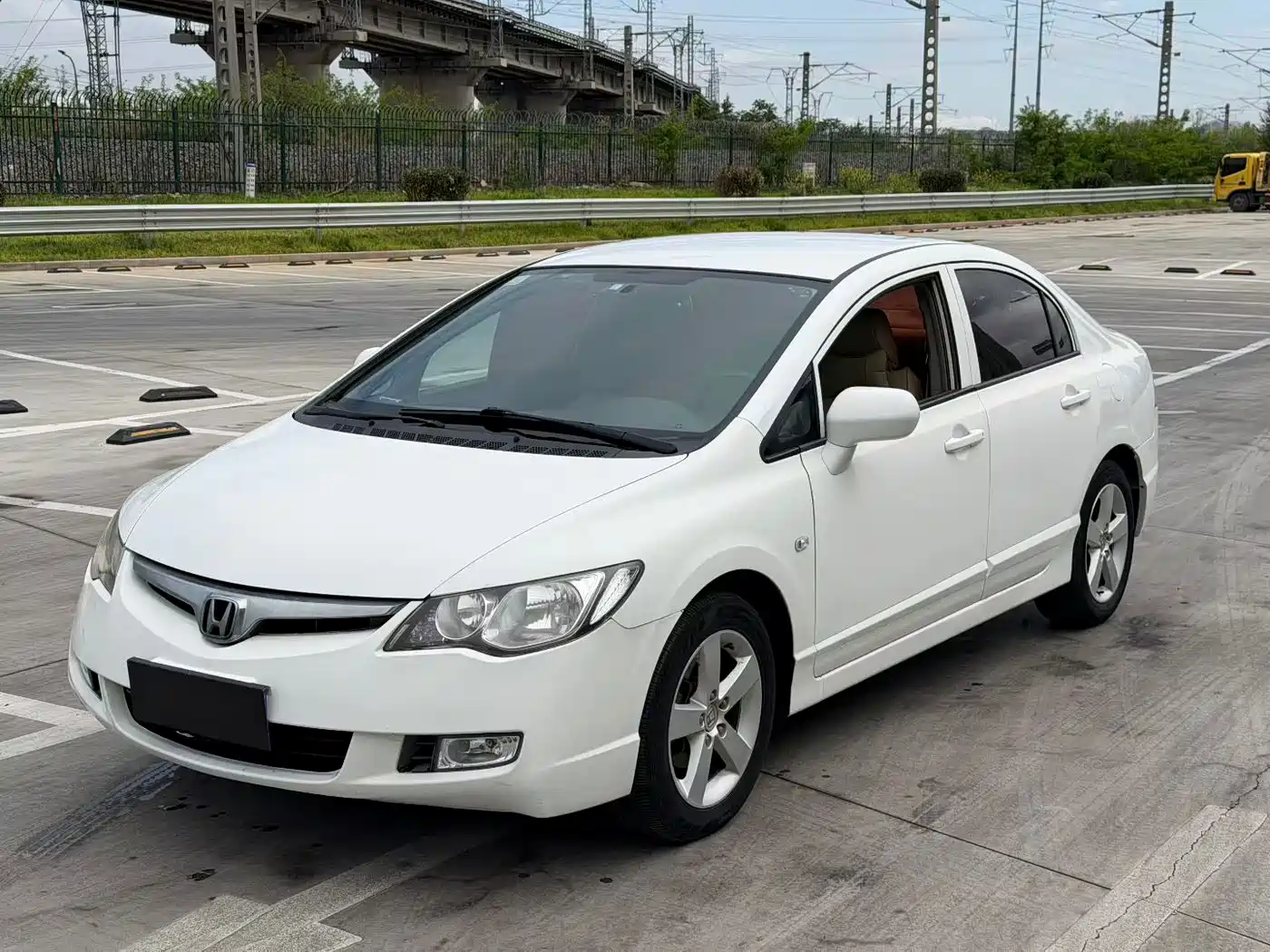 CIIMO CIIMO 2013 2012 1.8L Automatic