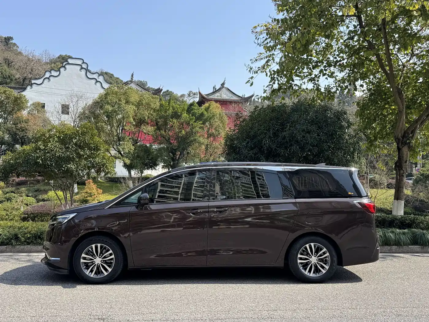 Buick GL8 2021 ES Landlord 653T Premium фото 8