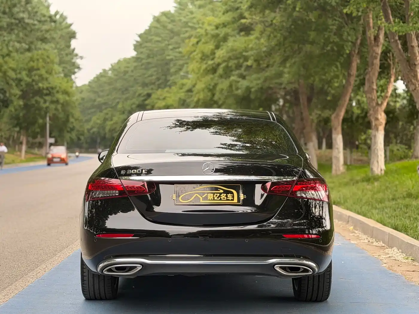 Mercedes-Benz E-Class 2023 E 300 L Fashion фото 6