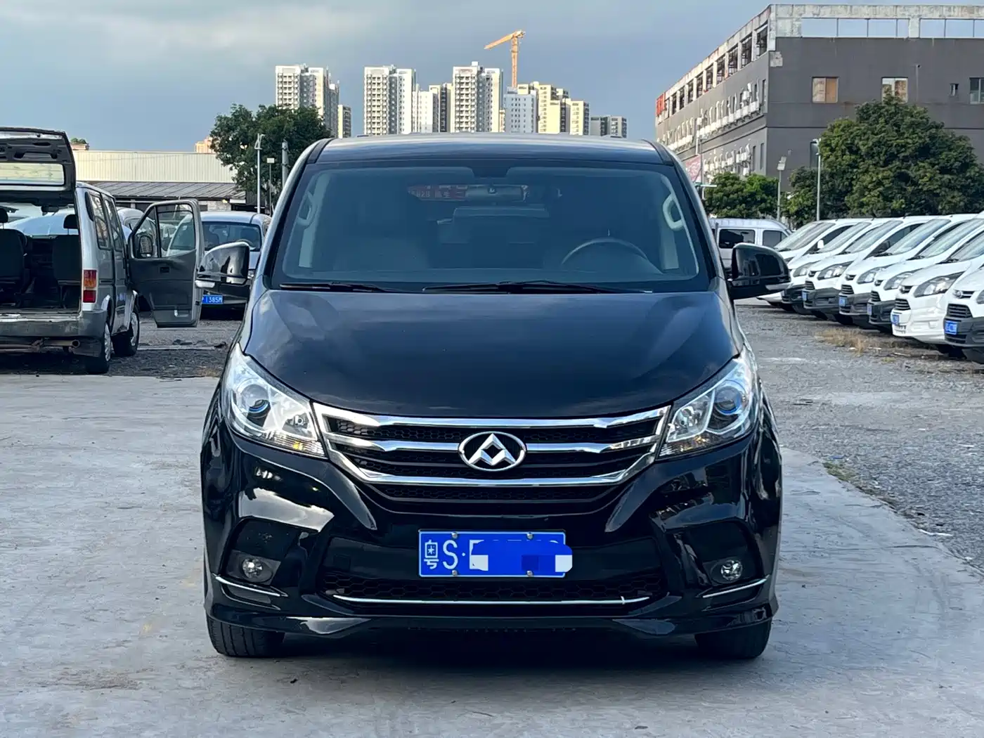 SAIC Maxus Maxus G10 2019 2018 PLUS 1.9T Manual Elite Edition Diesel