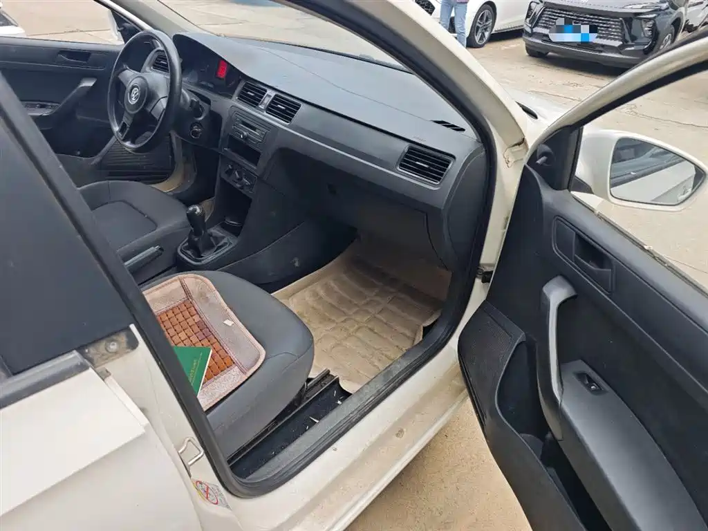 Volkswagen Santana 2015 1.6L Manual Trend Edition фото 20