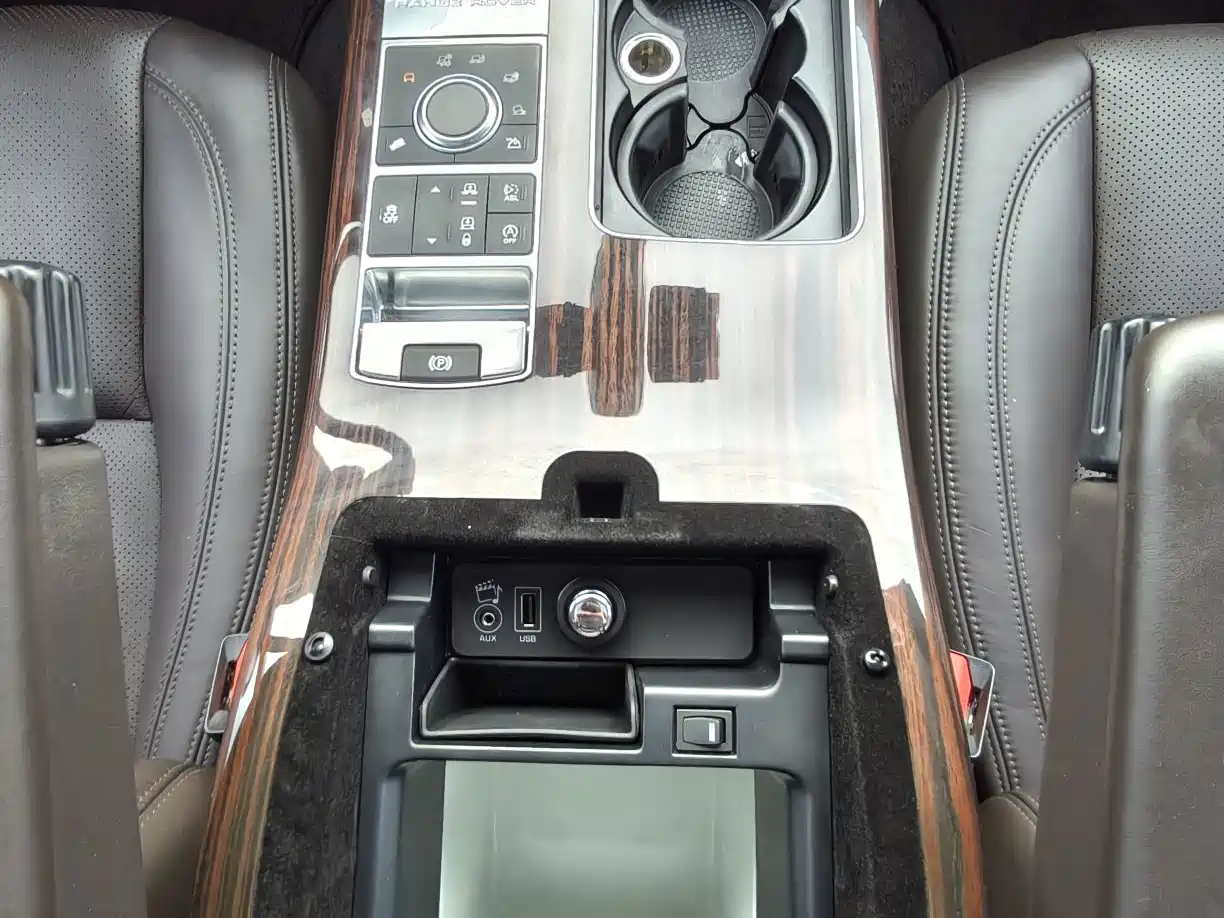 Land Rover Range Rover 2014 2014 Facelift 3.0 SC V6 Vogue