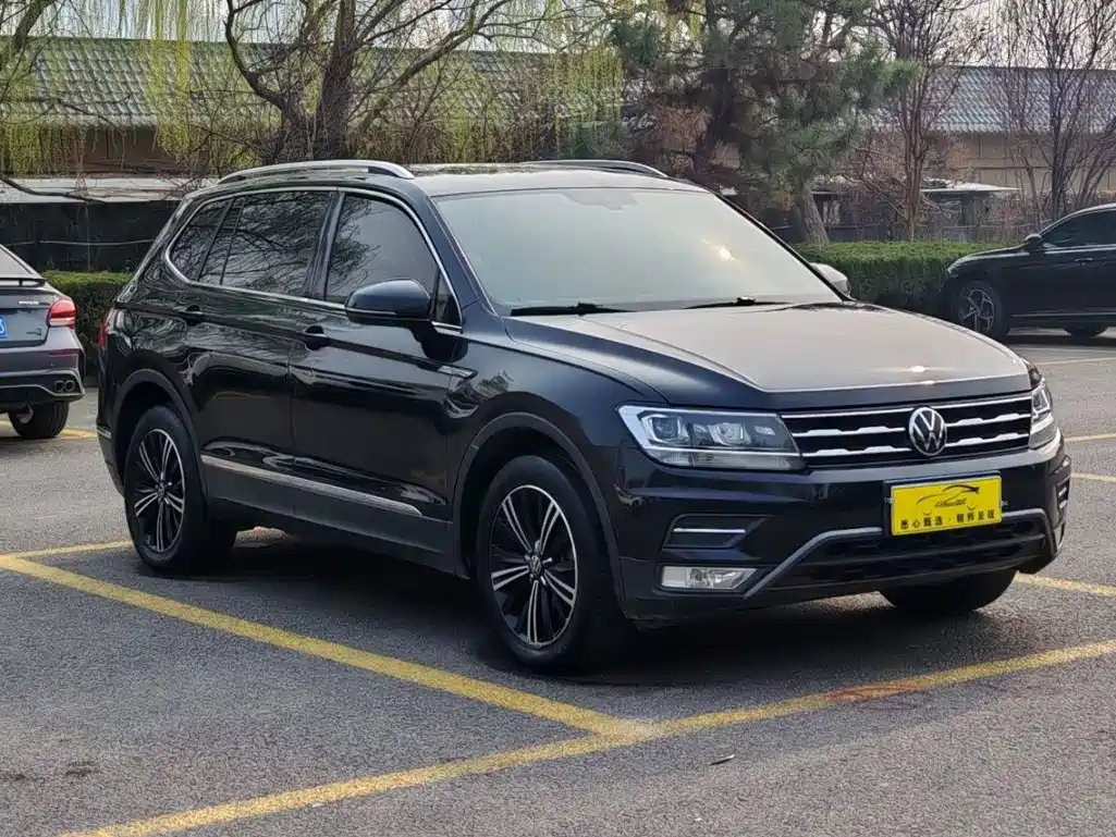 Volkswagen Tiguan L 2021 330TSI Automatic 2WD Smart фото 3