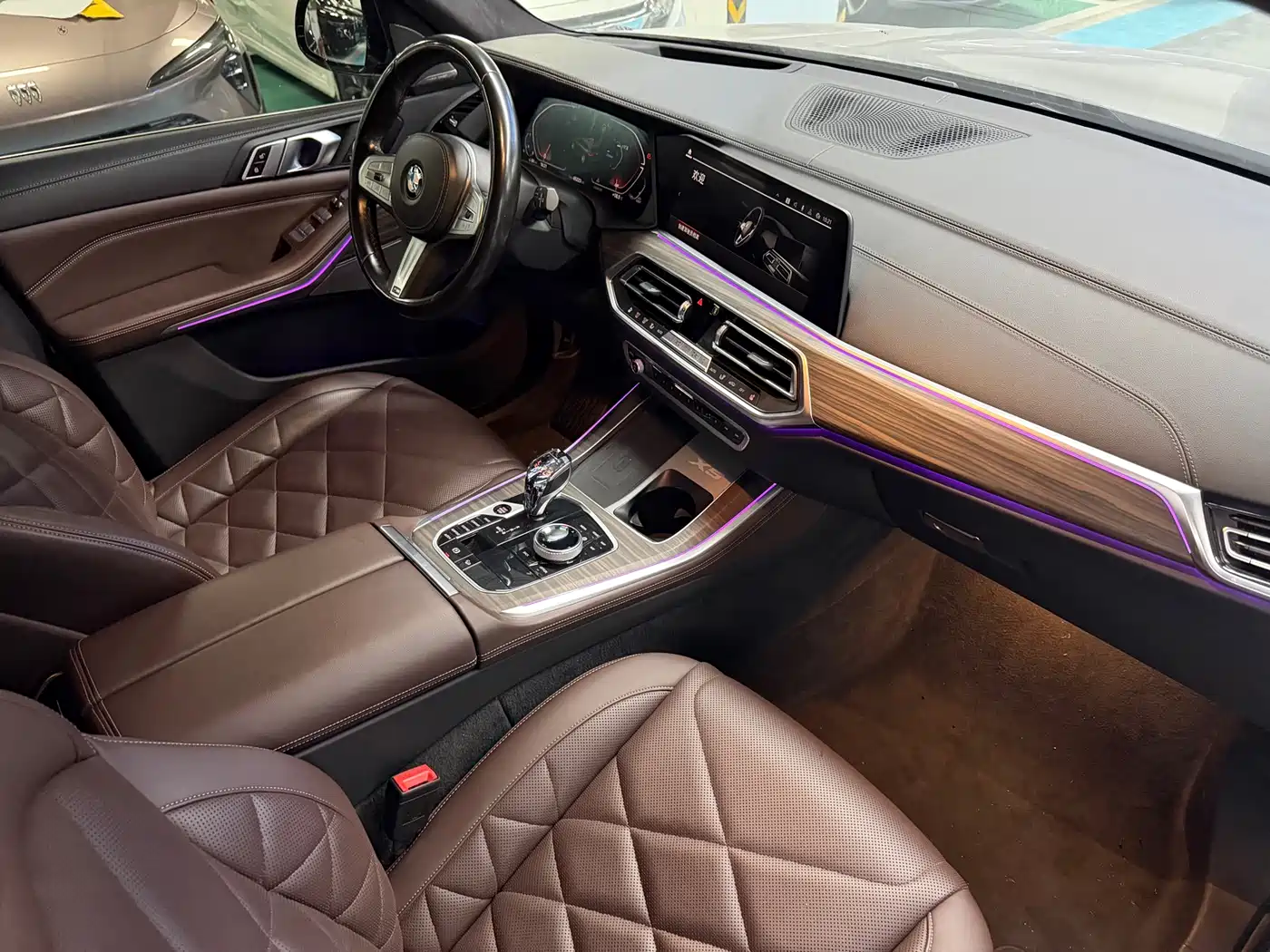 BMW X5 2022 Model xDrive 40Li M Sport Package фото 4