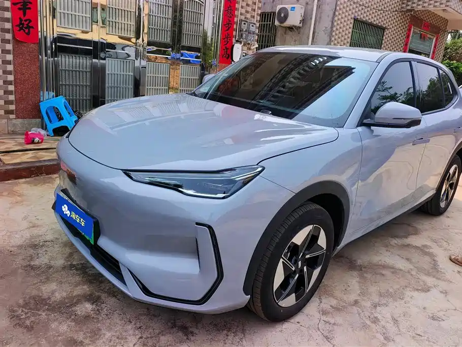 GEELY GALAXY GALAXY E5