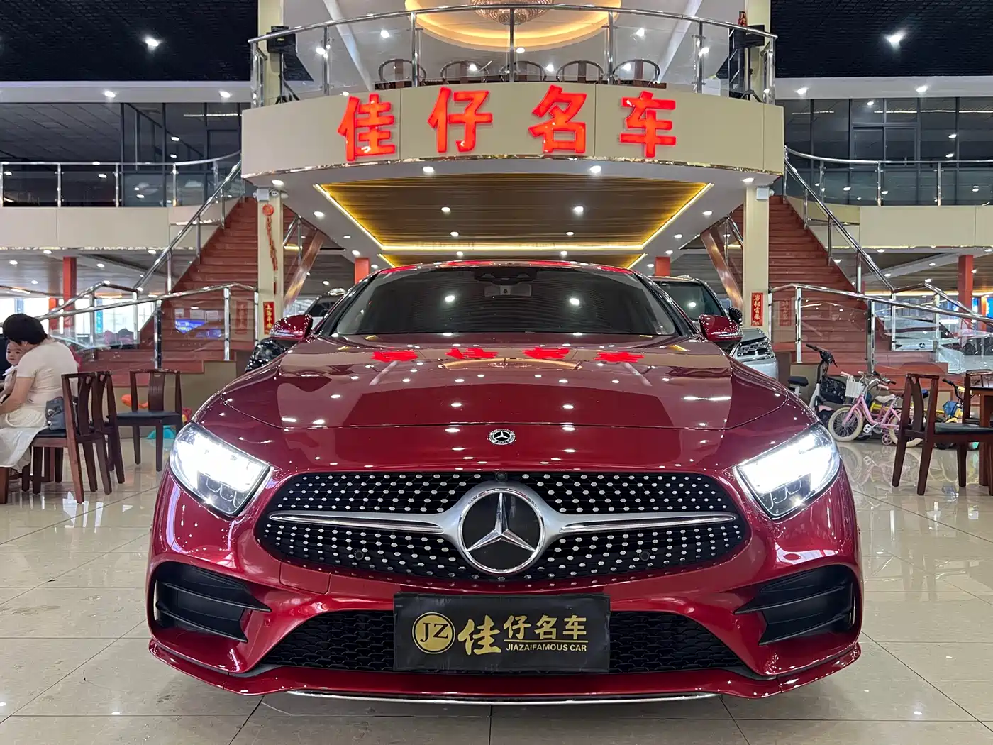 Mercedes-Benz CLS 2018 CLS 300 Luxury фото 2