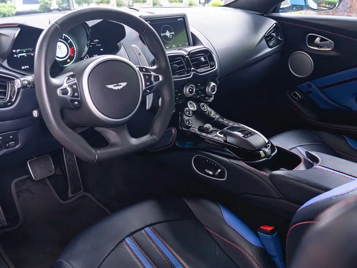 Aston Martin V8 Vantage 2020 2020 4.0T V8 Coupe 007 Edition