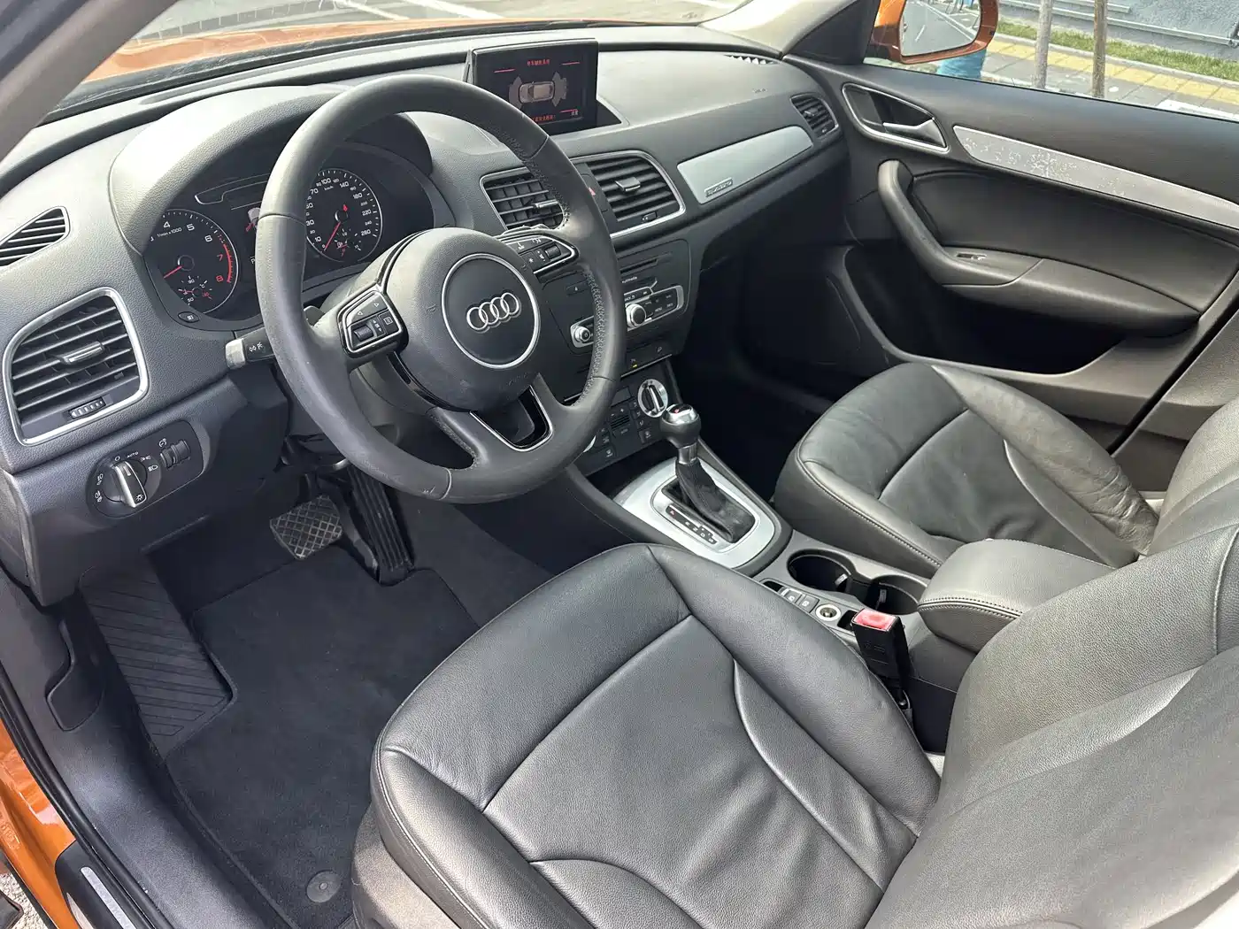 Audi Q3 (Import) 2012 35 TFSI quattro Comfort фото 9