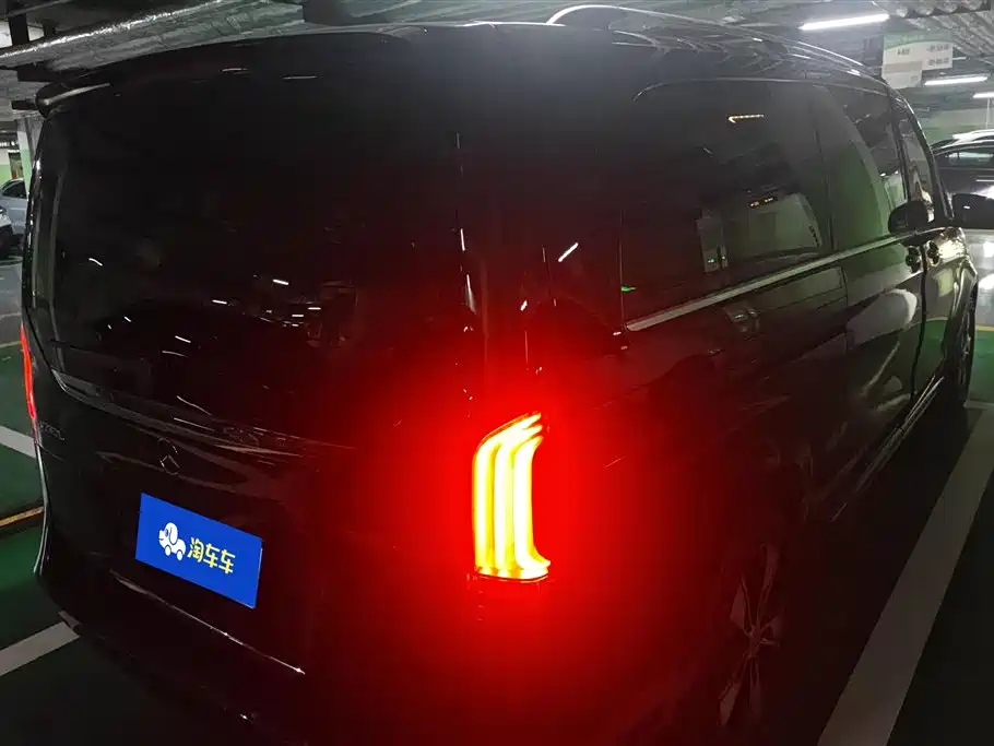 MERCEDES-BENZ V CLASS