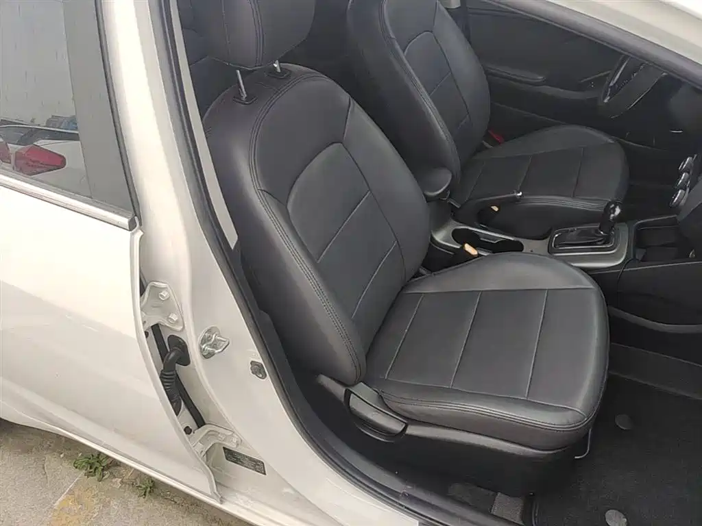 Kia K3 2015 1.6L Automatic GLS фото 25