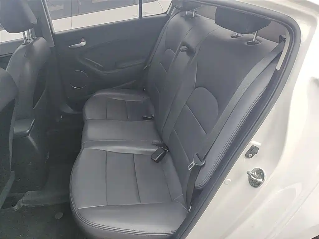 Kia K3 2015 1.6L Automatic GLS фото 17