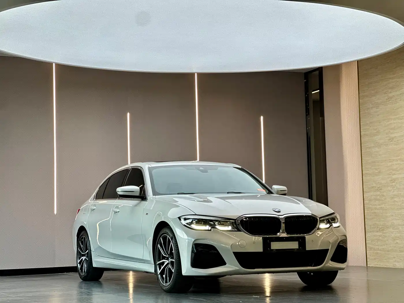 BMW 3 Series 2022 Facelift 325Li M Sport Package фото 3